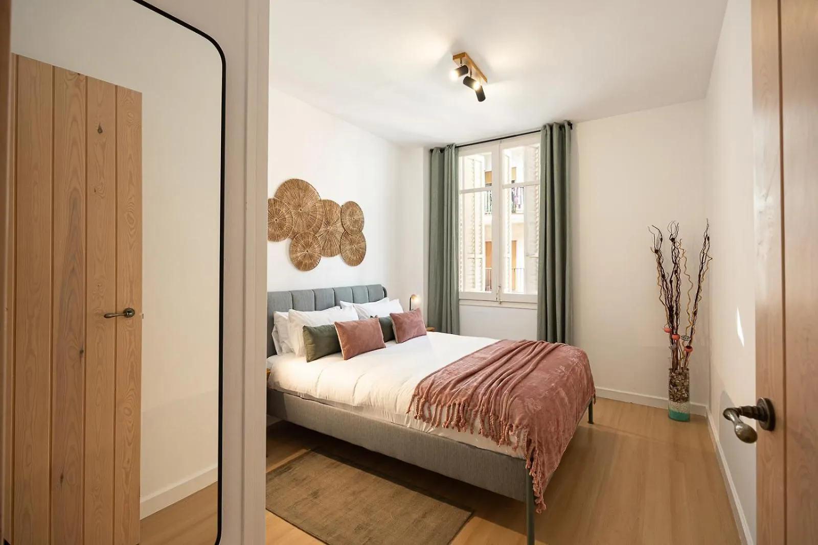 Charming 2Br In Trendy Gracia Apartment Barcelona